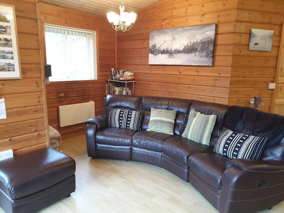 Luxury Peak District Lodge, Hot Tub, Log Burner, Nr Lake Rudyard Eksteriør billede